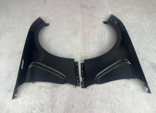 18-23 Mustangs carbon fiber gt350 style 1 piece fenders For Sale