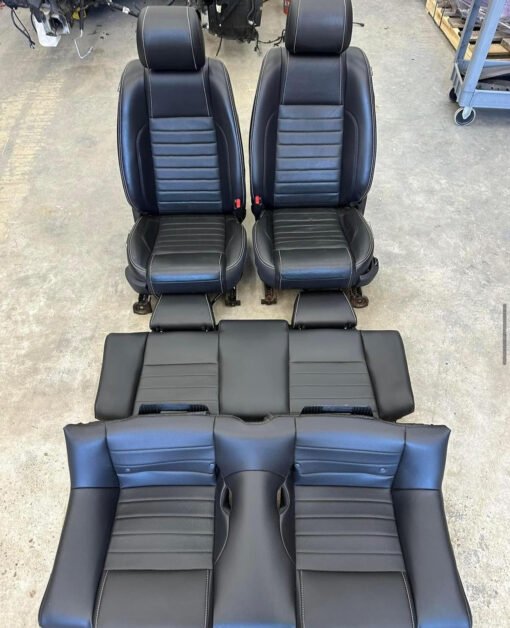 2013 Mustang GT convertible premium heated leather seats For Sale